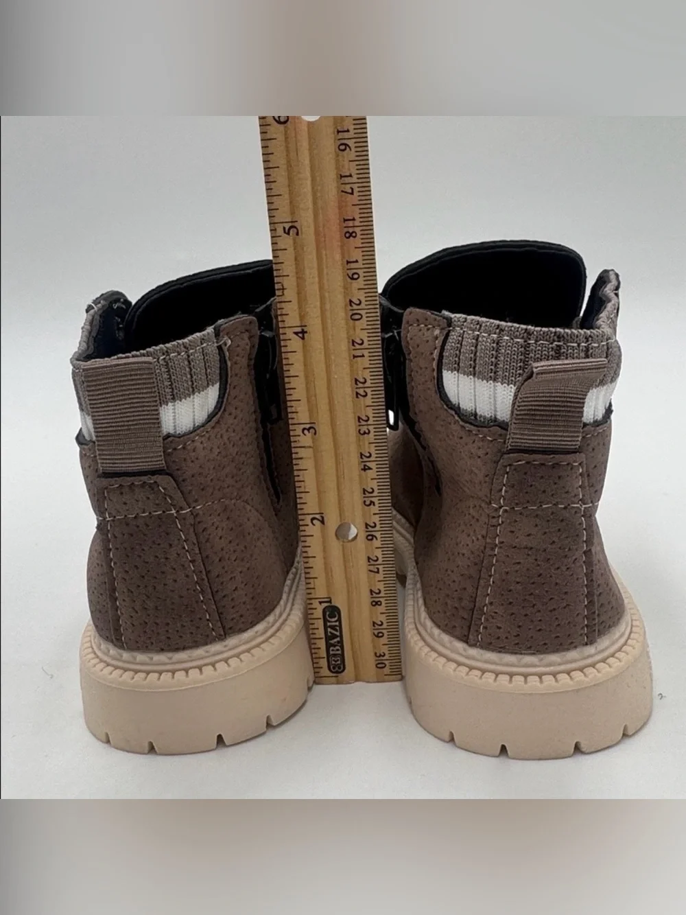 Classic Fashion Brand RAW' Kids Boots Brown Faux Suede Size 29 (US 12 Toddler)